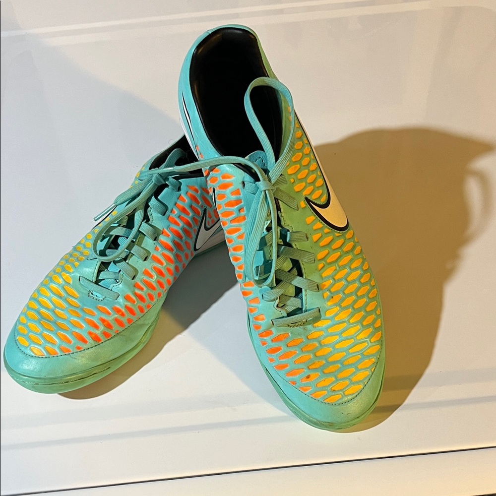 Nike Teal and Orange Sports Shoes
